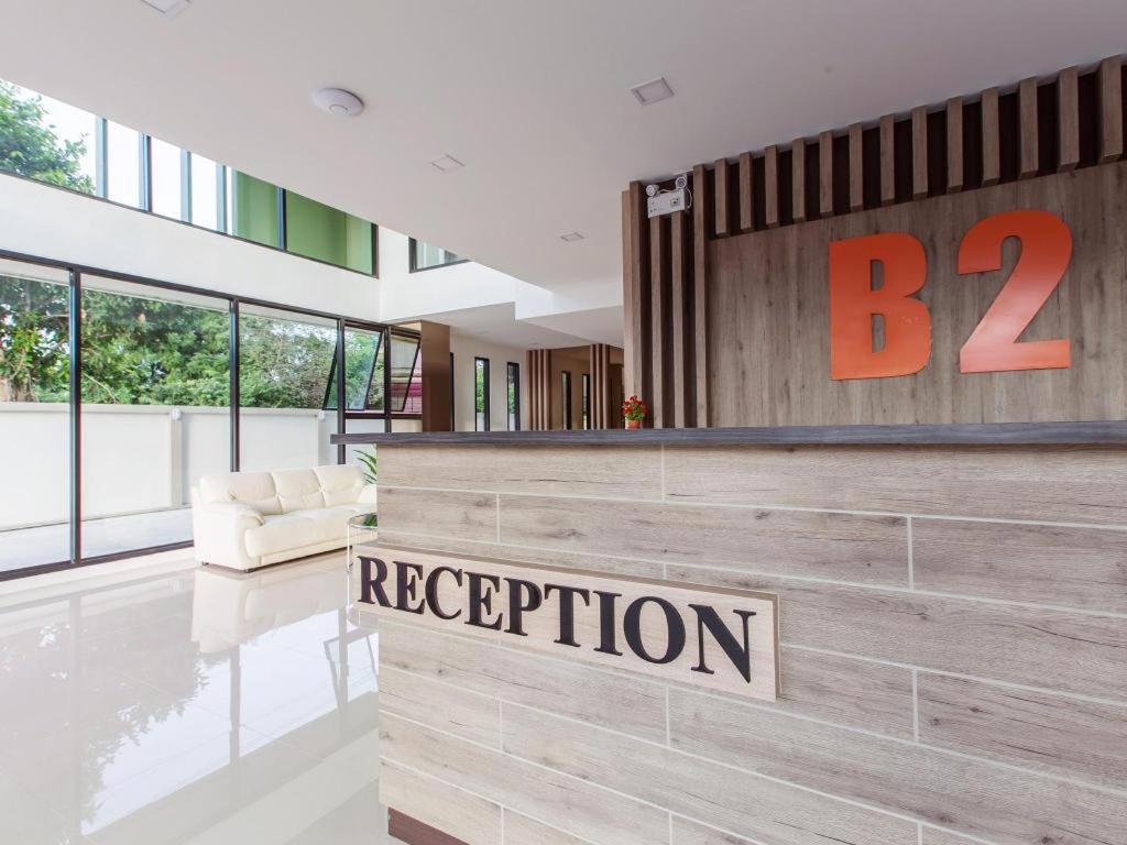 B2 Ubon Premier Hotel Убон Ратчатани Екстериор снимка