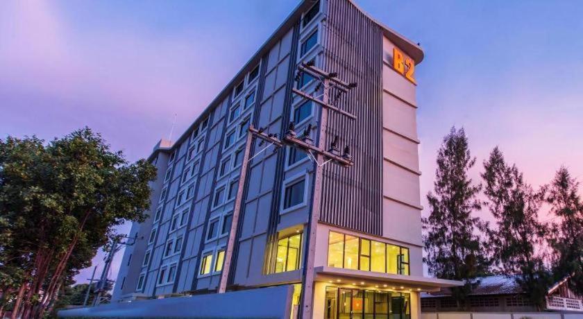 B2 Ubon Premier Hotel Убон Ратчатани Екстериор снимка