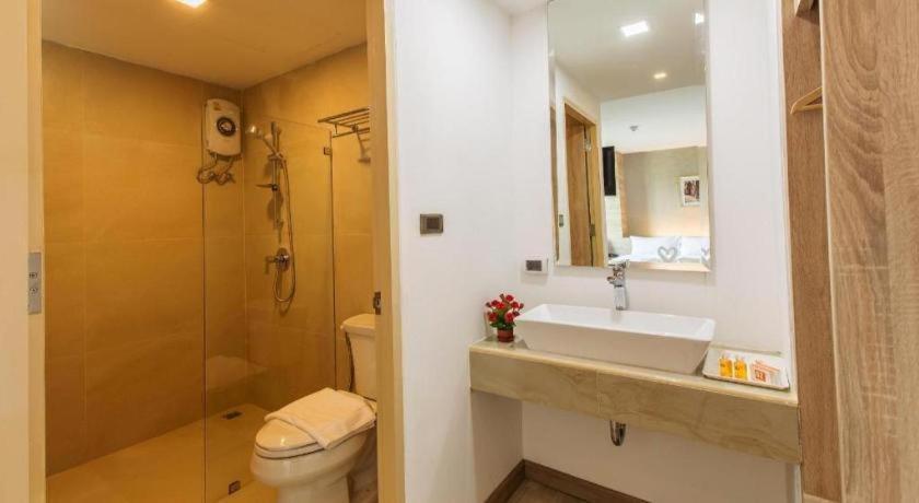 B2 Ubon Premier Hotel Убон Ратчатани Екстериор снимка