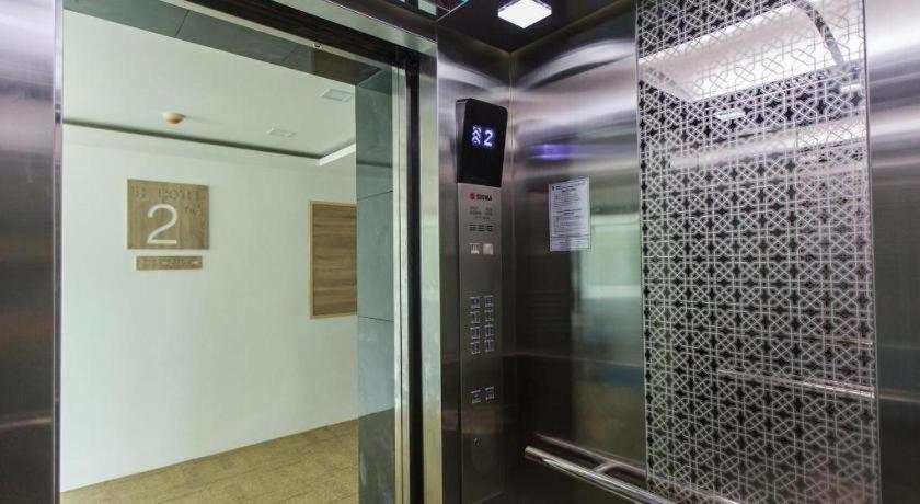 B2 Ubon Premier Hotel Убон Ратчатани Екстериор снимка